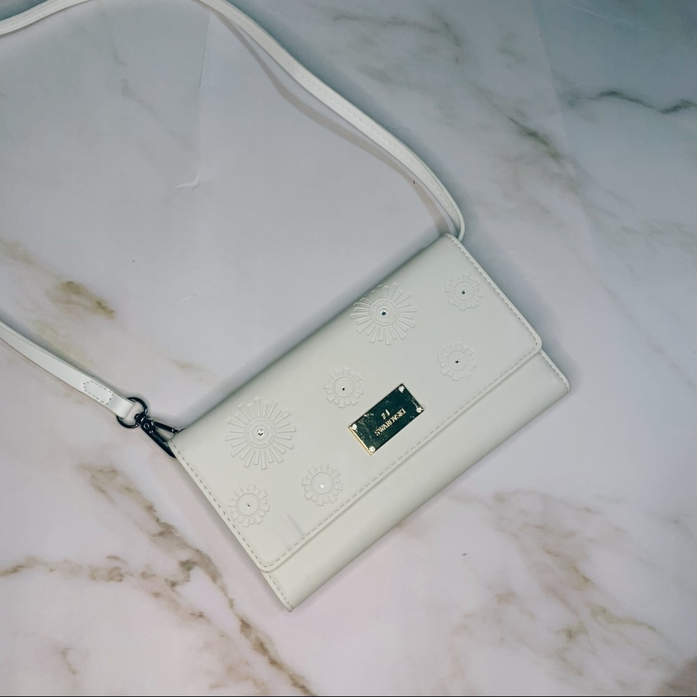 PRICE DROP! Swarovski Travel Wallet WOC